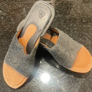 Ariat Soft Black Floral Leather Mules. NWOT